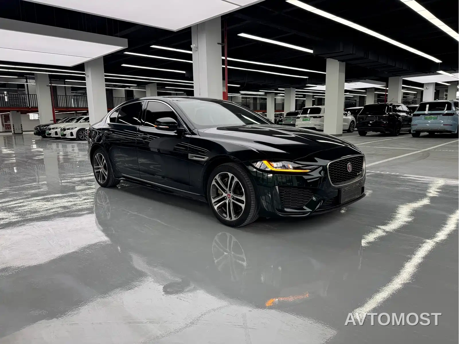 Jaguar XEL 2022 2.0T 250PS R-DYNAMIC S Progressive Sport Edition — фото 3
