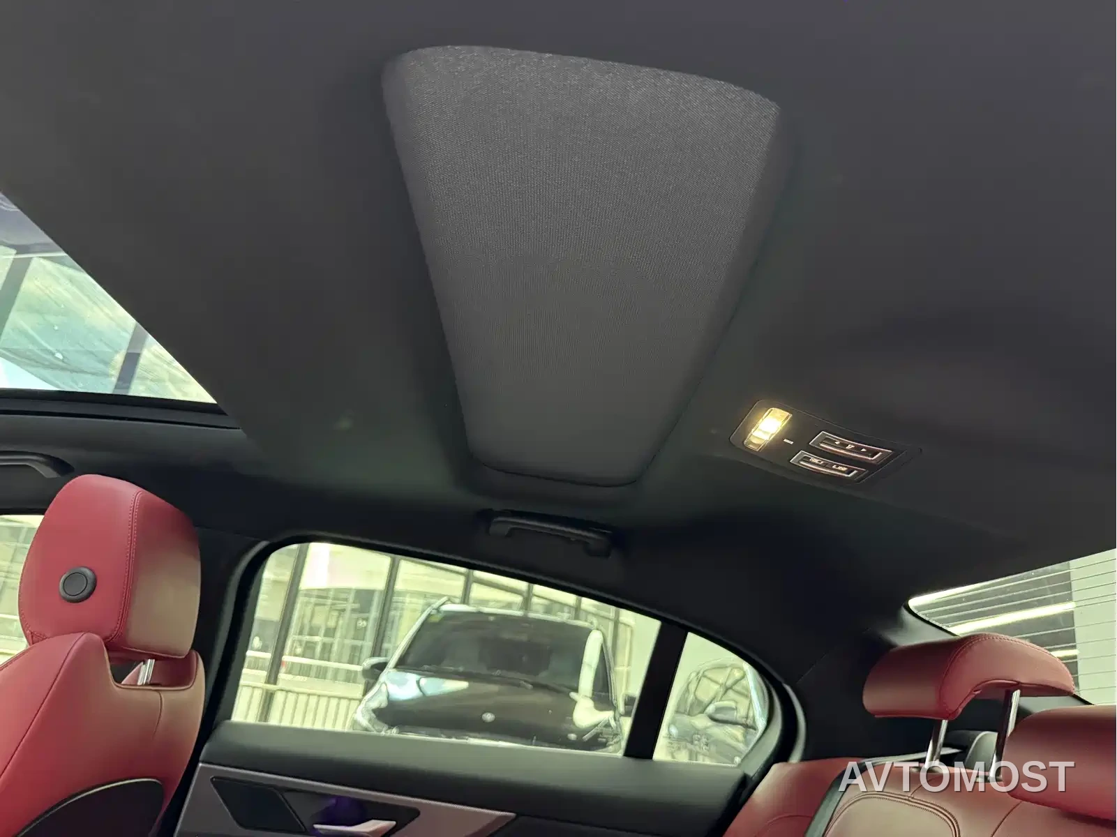 Jaguar XEL 2022 2.0T 250PS R-DYNAMIC S Progressive Sport Edition — фото 9