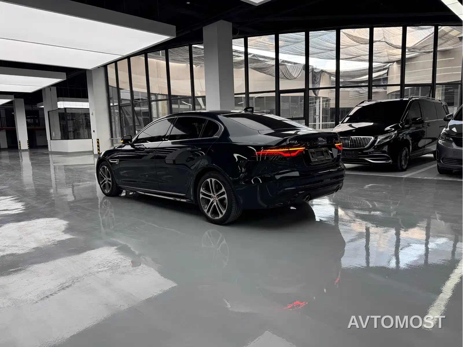 Jaguar XEL 2022 2.0T 250PS R-DYNAMIC S Progressive Sport Edition — фото 15