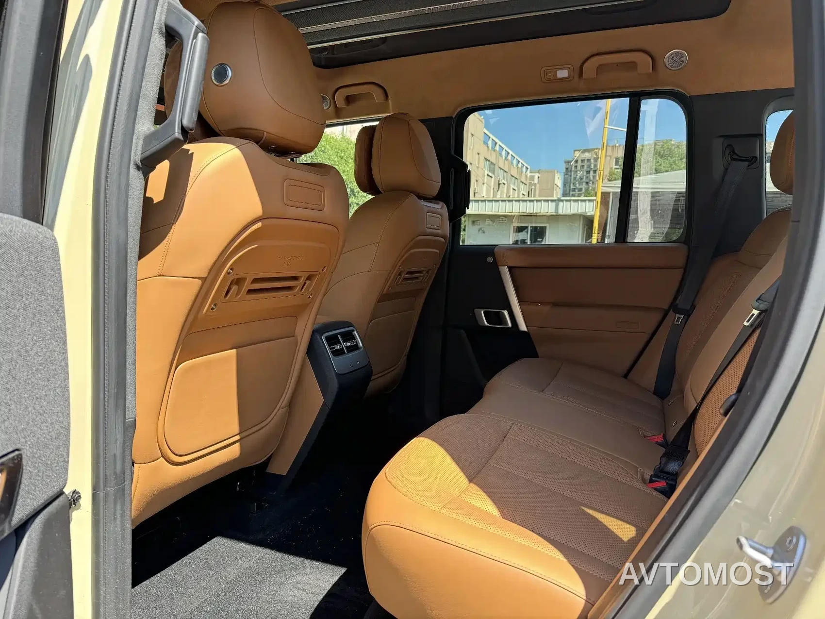 iCAR V27 2026 200KM AWD Falcon 500 — фото 12