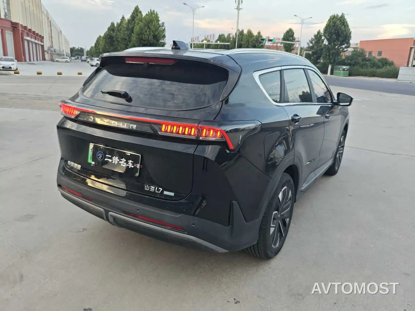 Jetour Shanhai L7 2024 1.5T 120km MAX 5-seater — фото 3