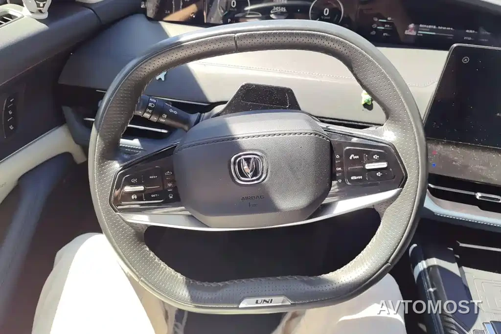 Changan UNI-K iDD 2022 Blue Whale iDD 130km 1.5T Premium — фото 13