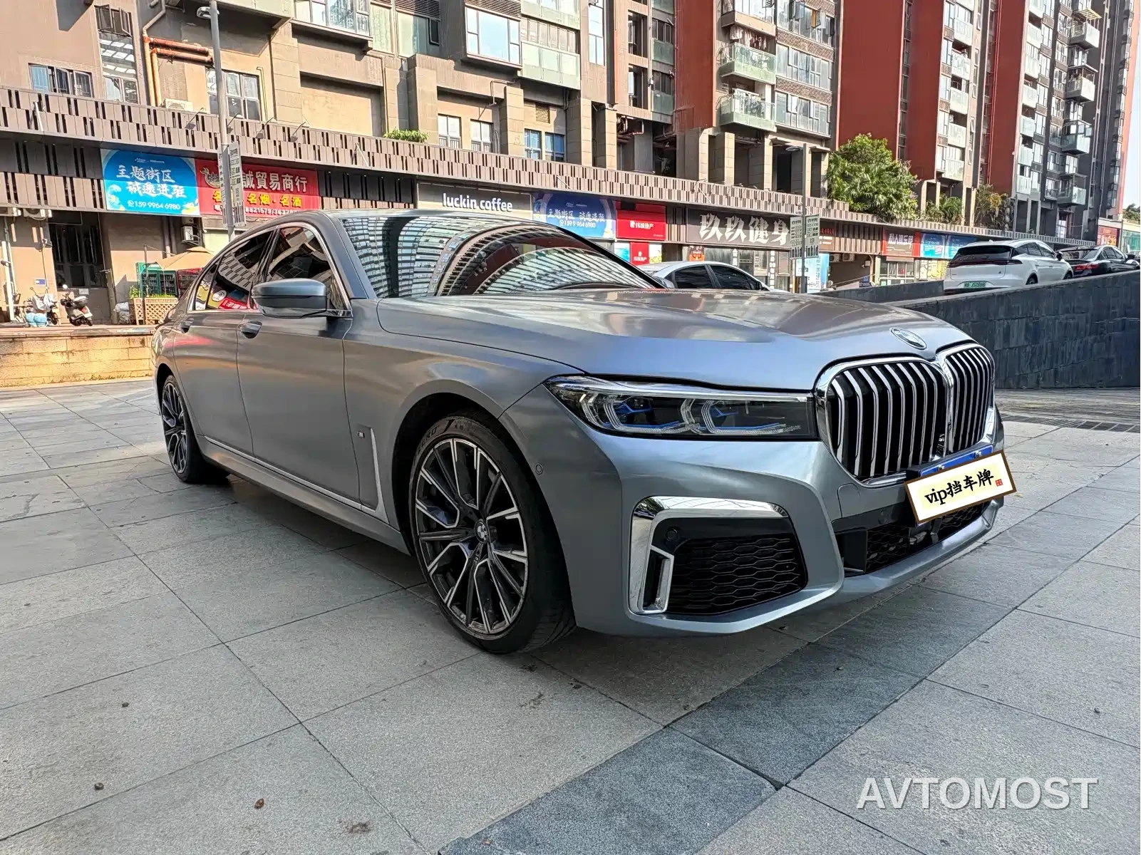 BMW 7 Series 2021 Model 740Li xDrive Executive Luxury Package — фото 3