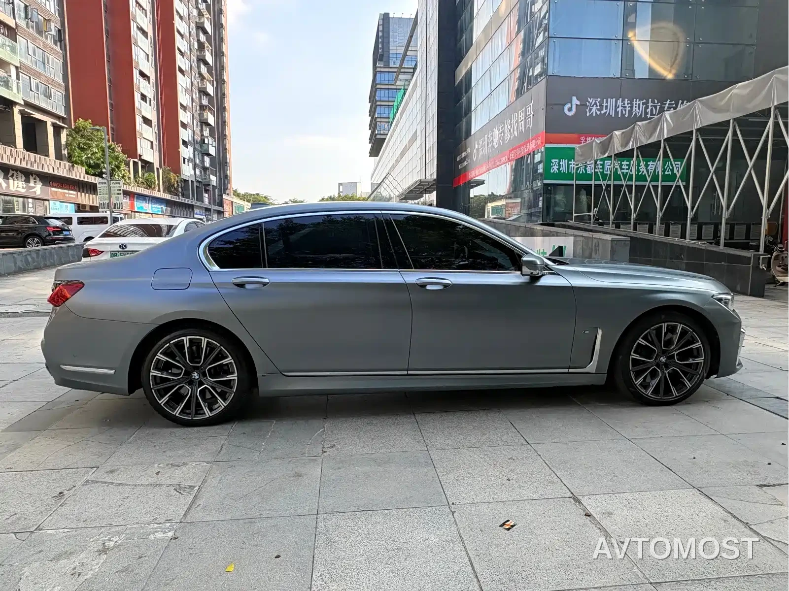 BMW 7 Series 2021 Model 740Li xDrive Executive Luxury Package — фото 13