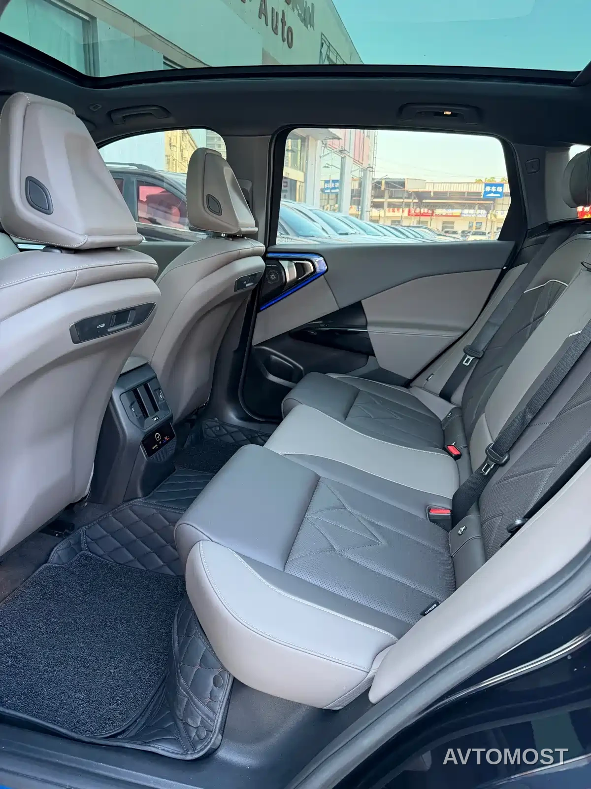 BMW X3 2025 xDrive30L Premium M Sport Package — фото 6