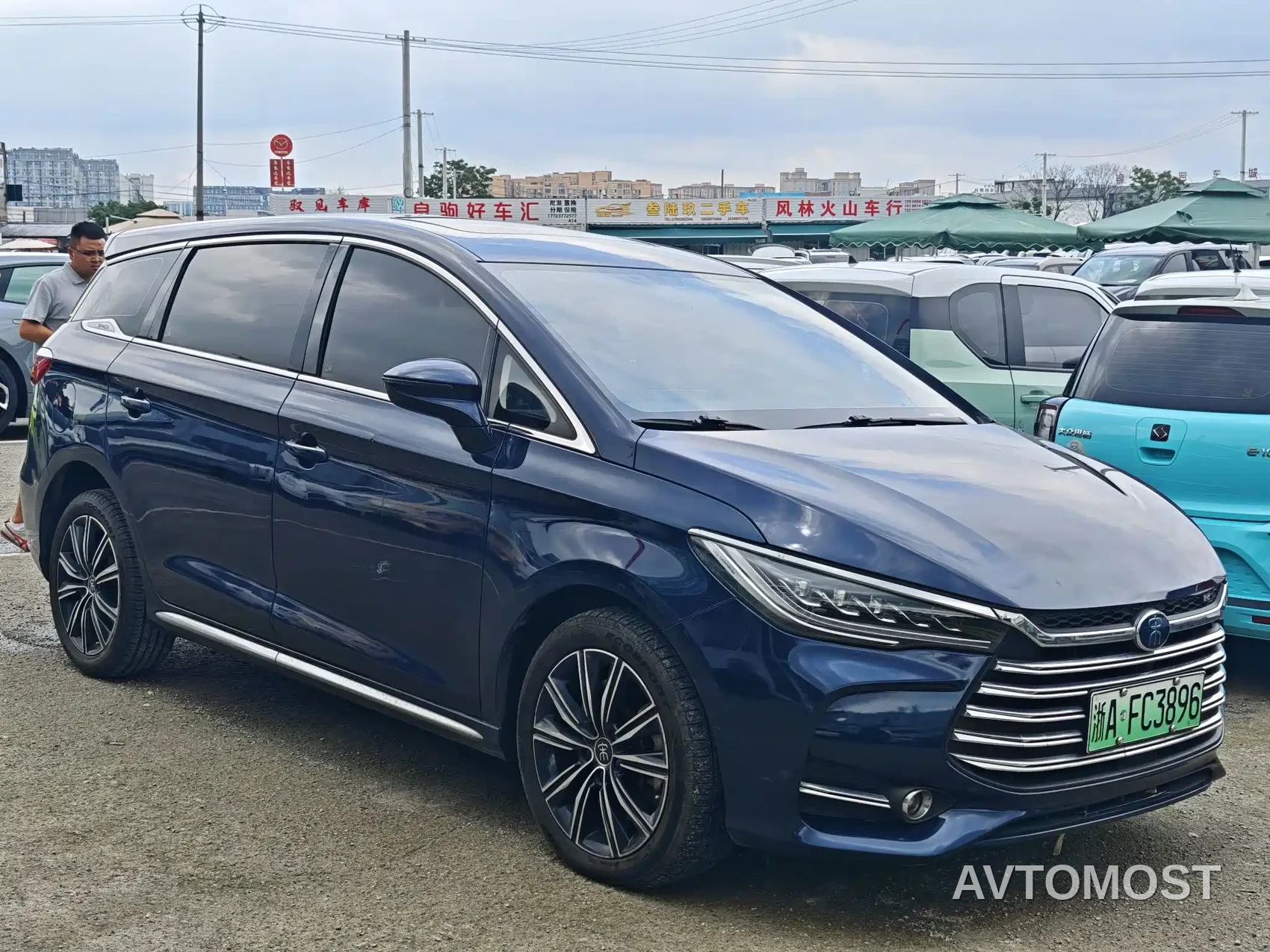 BYD Song MAX New Energy 2019 DM 1.5T Smart Connect Advance 7-seater China VI — фото 3