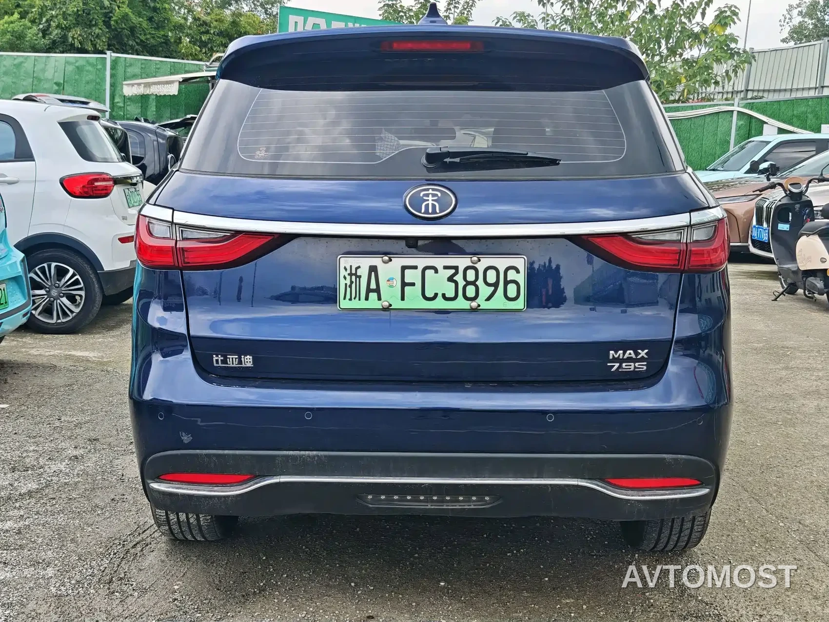 BYD Song MAX New Energy 2019 DM 1.5T Smart Connect Advance 7-seater China VI — фото 5