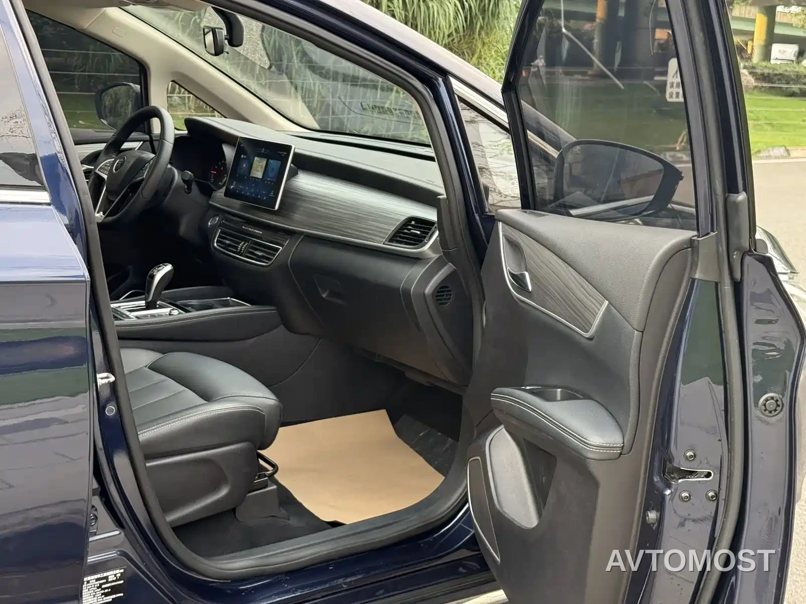 BYD Song MAX New Energy 2019 DM 1.5T Smart Connect Advance 7-seater China VI — фото 16