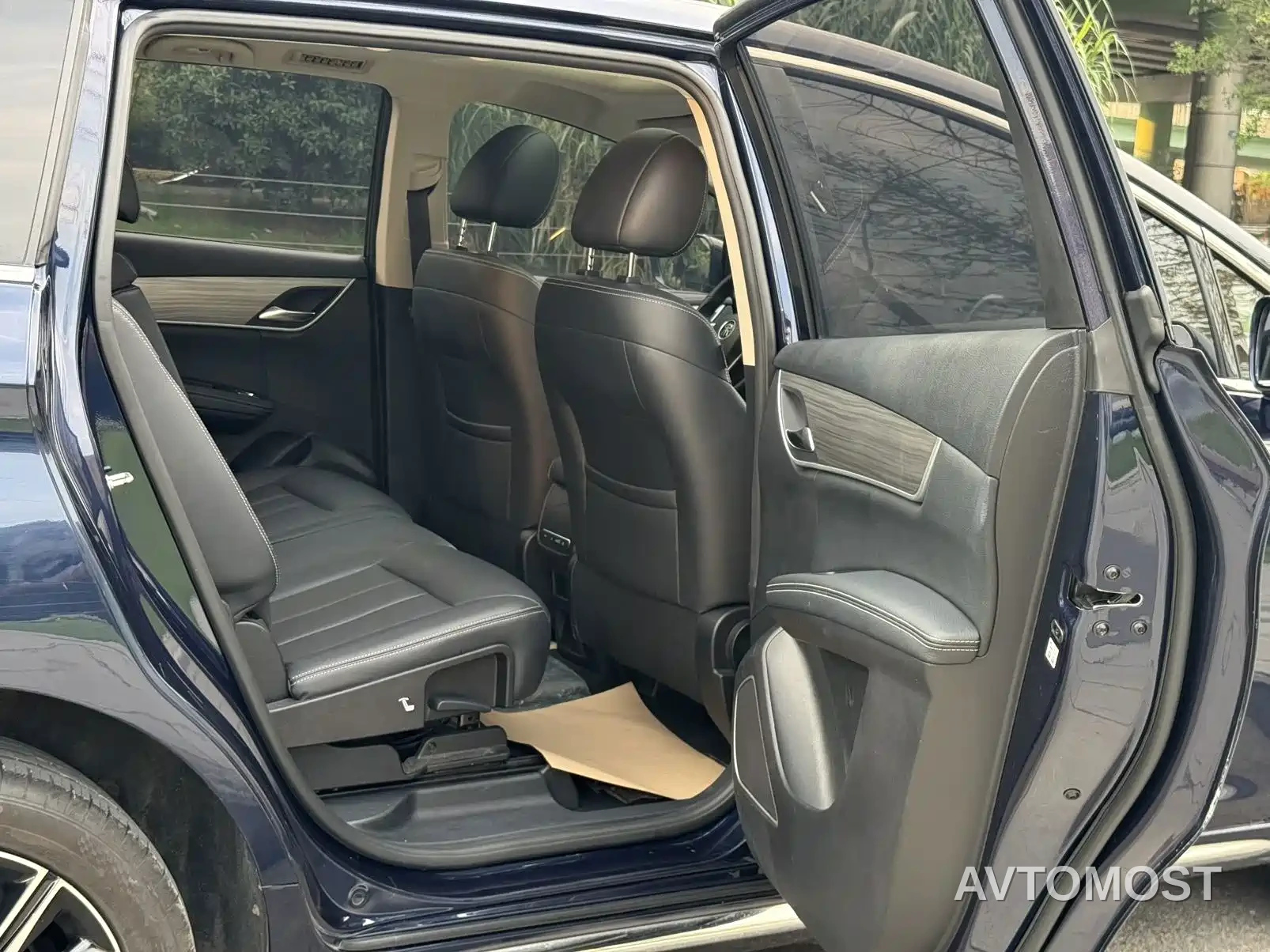 BYD Song MAX New Energy 2019 DM 1.5T Smart Connect Advance 7-seater China VI — фото 17