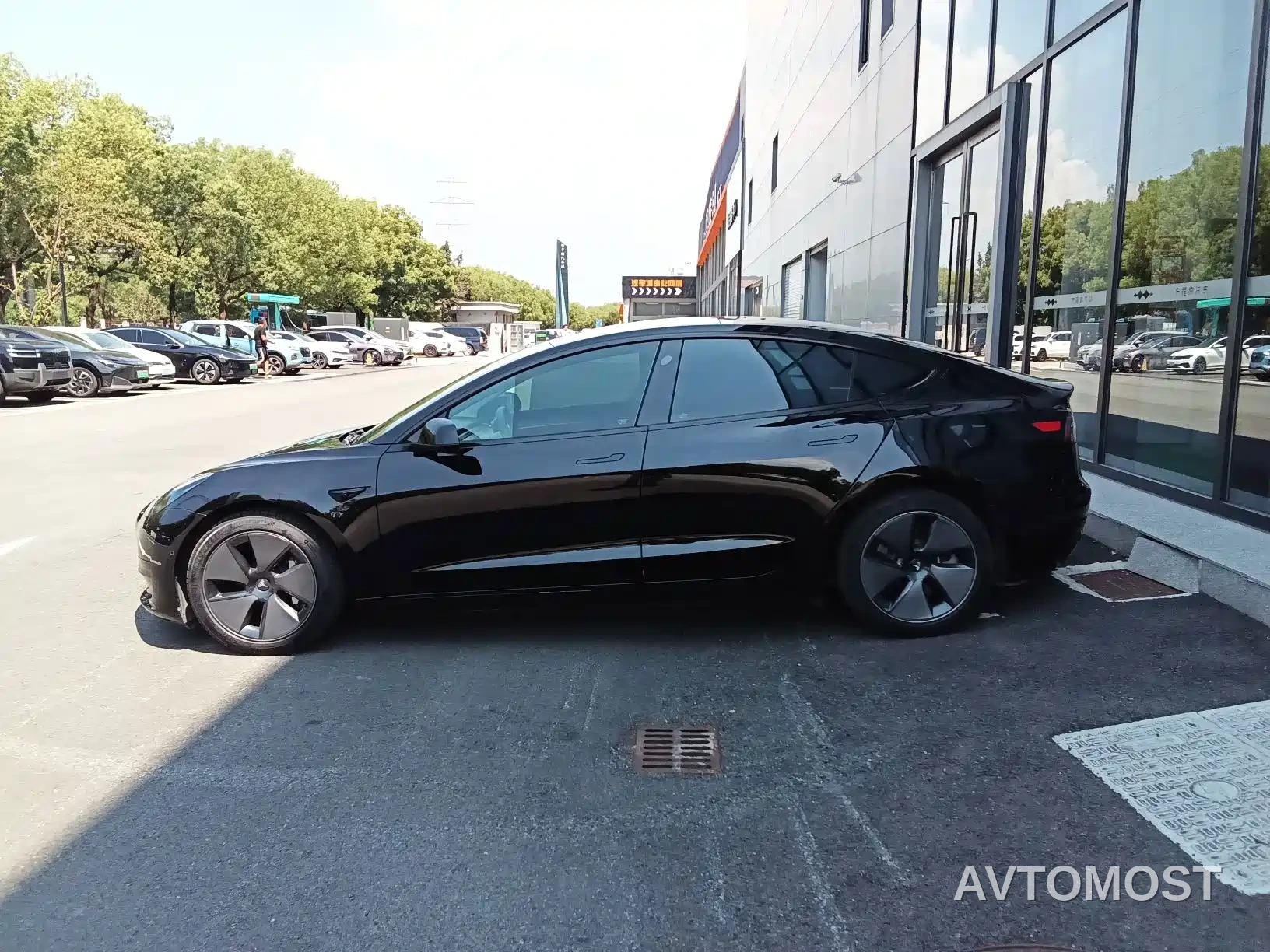 Tesla Model 3 2022 Model Rear-Wheel Drive Version — фото 3