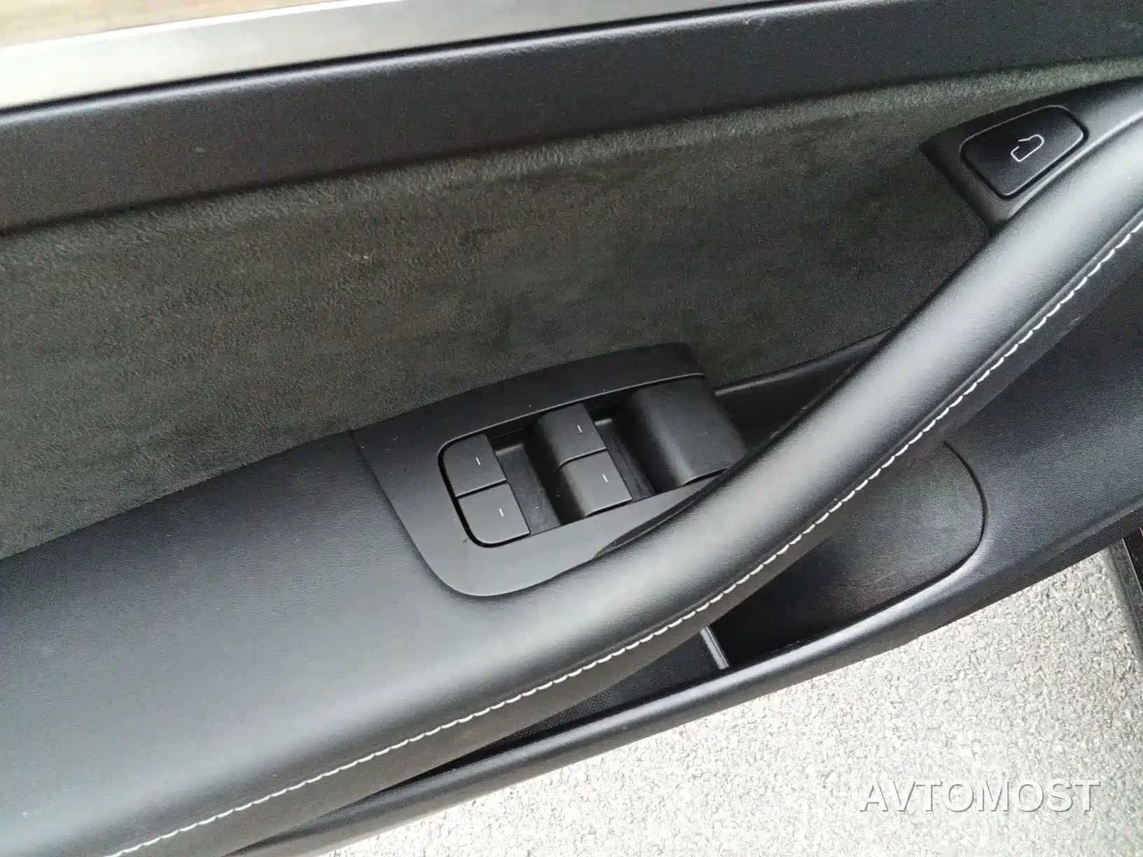 Tesla Model 3 2022 Model Rear-Wheel Drive Version — фото 11
