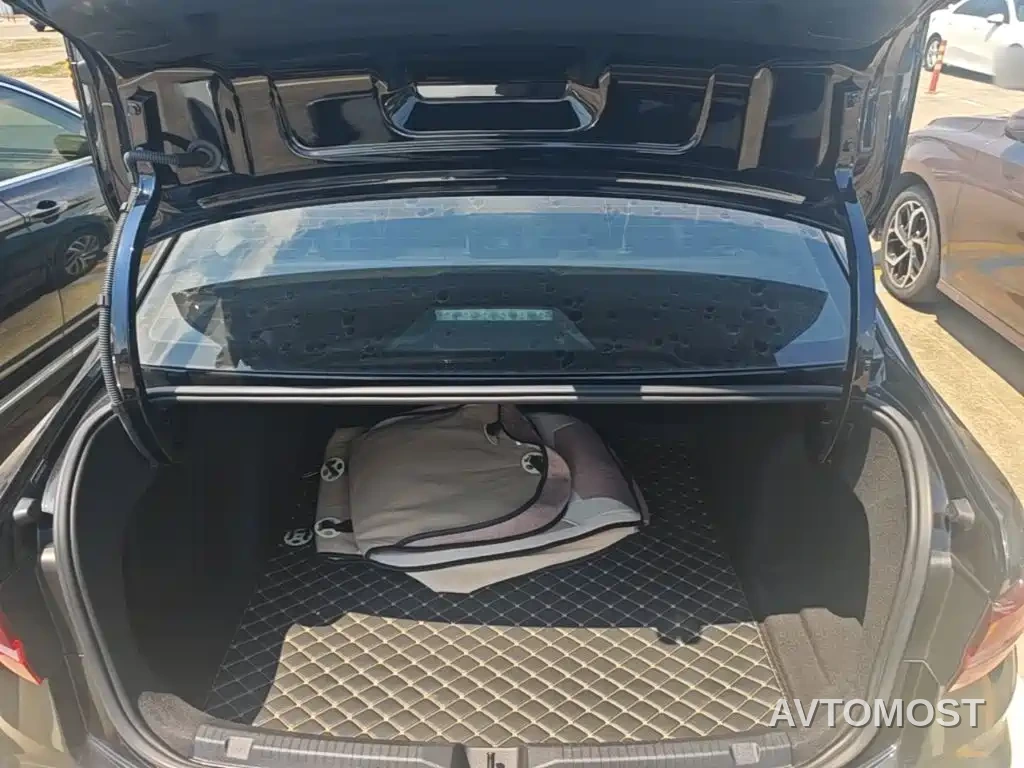 Volkswagen Lavida 2023 280TSI DSG Comfort Edition — фото 19