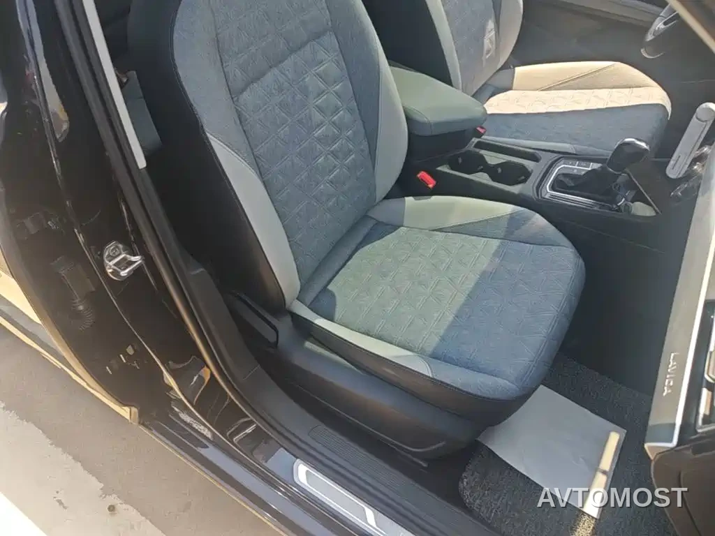 Volkswagen Lavida 2023 280TSI DSG Comfort Edition — фото 25