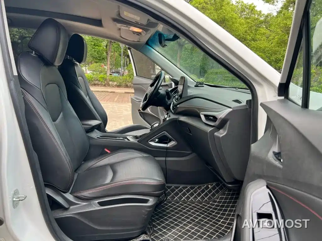 Chevrolet Volando 2020 Mild Hybrid Redline 530T Automatic Premium Edition (5+2 seater) — фото 8