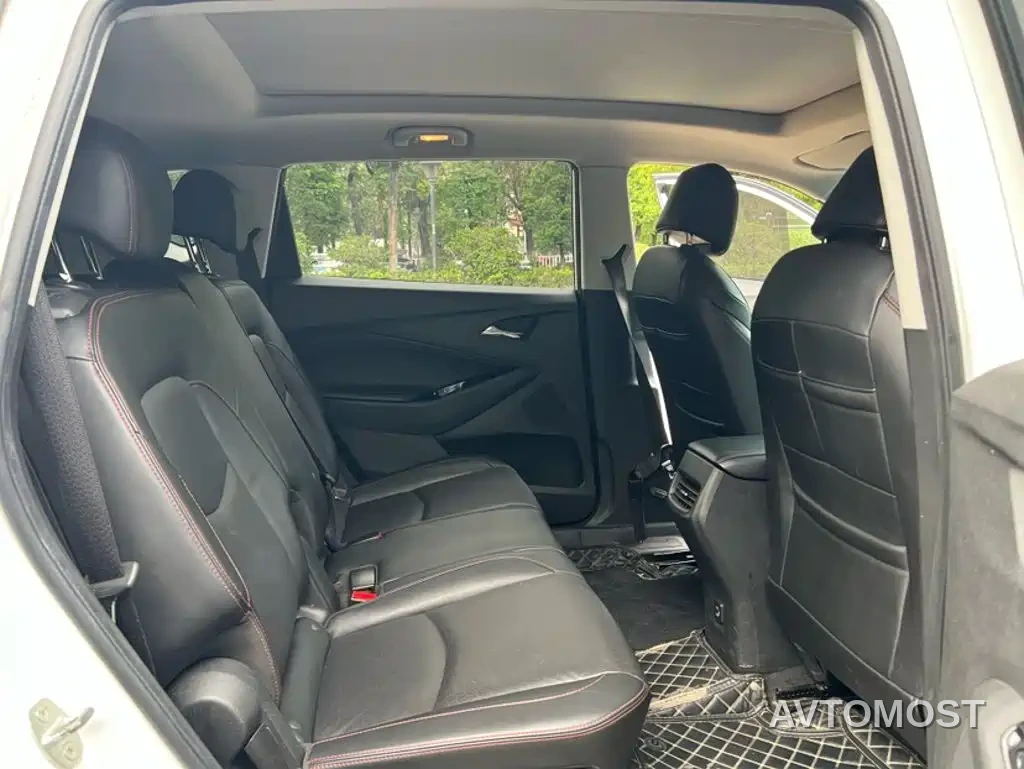 Chevrolet Volando 2020 Mild Hybrid Redline 530T Automatic Premium Edition (5+2 seater) — фото 17