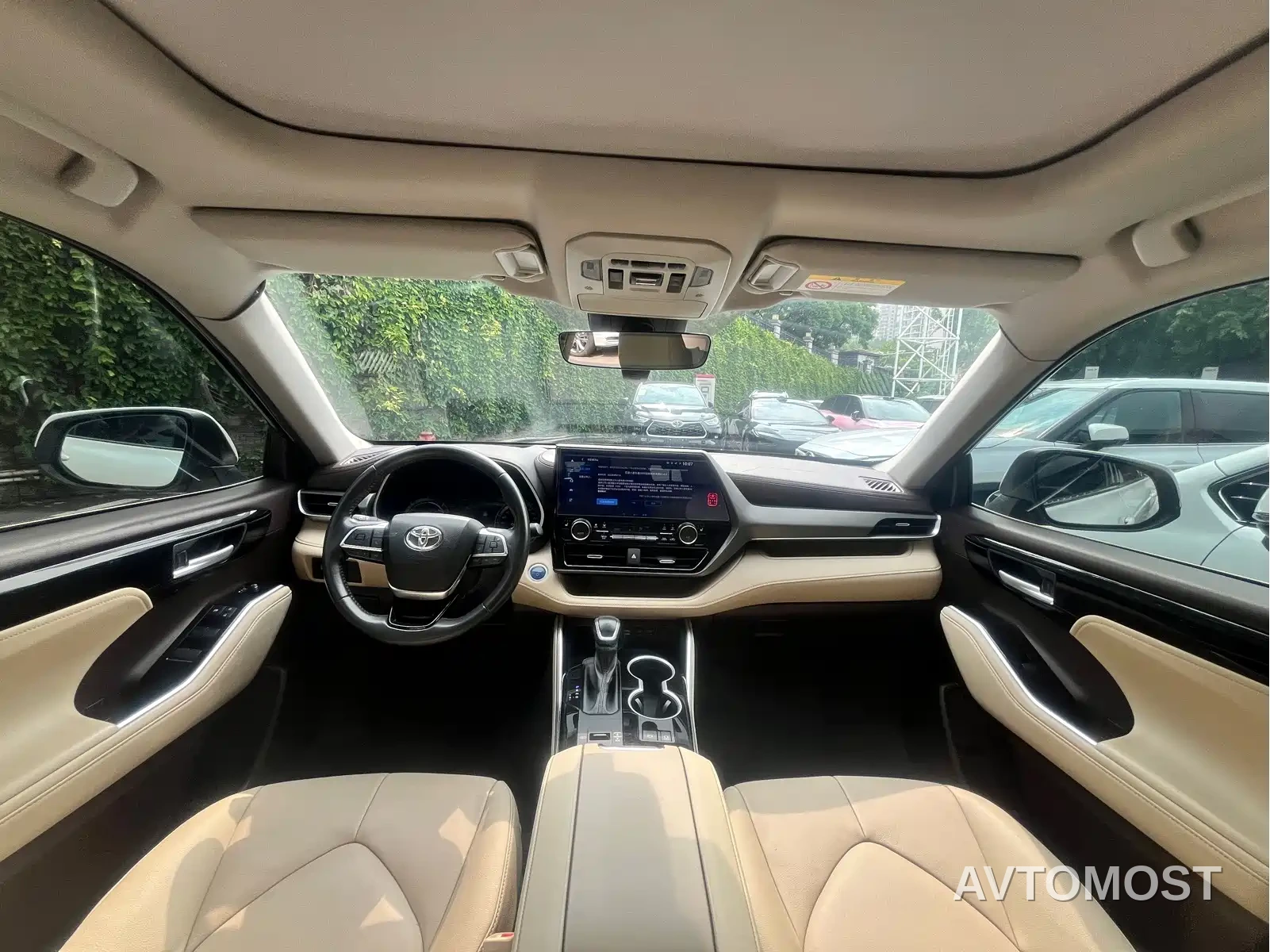 Toyota Highlander 2022 Model Dual Engine 2.5L 4WD Premium Edition 7-Seater — фото 12