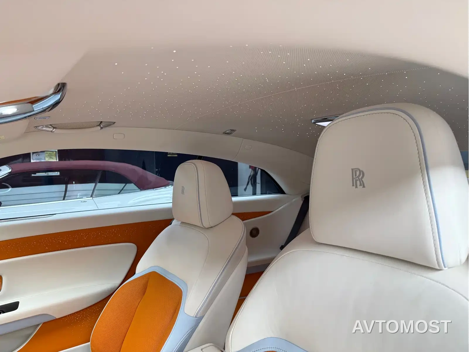 Rolls-Royce Spectre 2024 Standard Model — фото 9