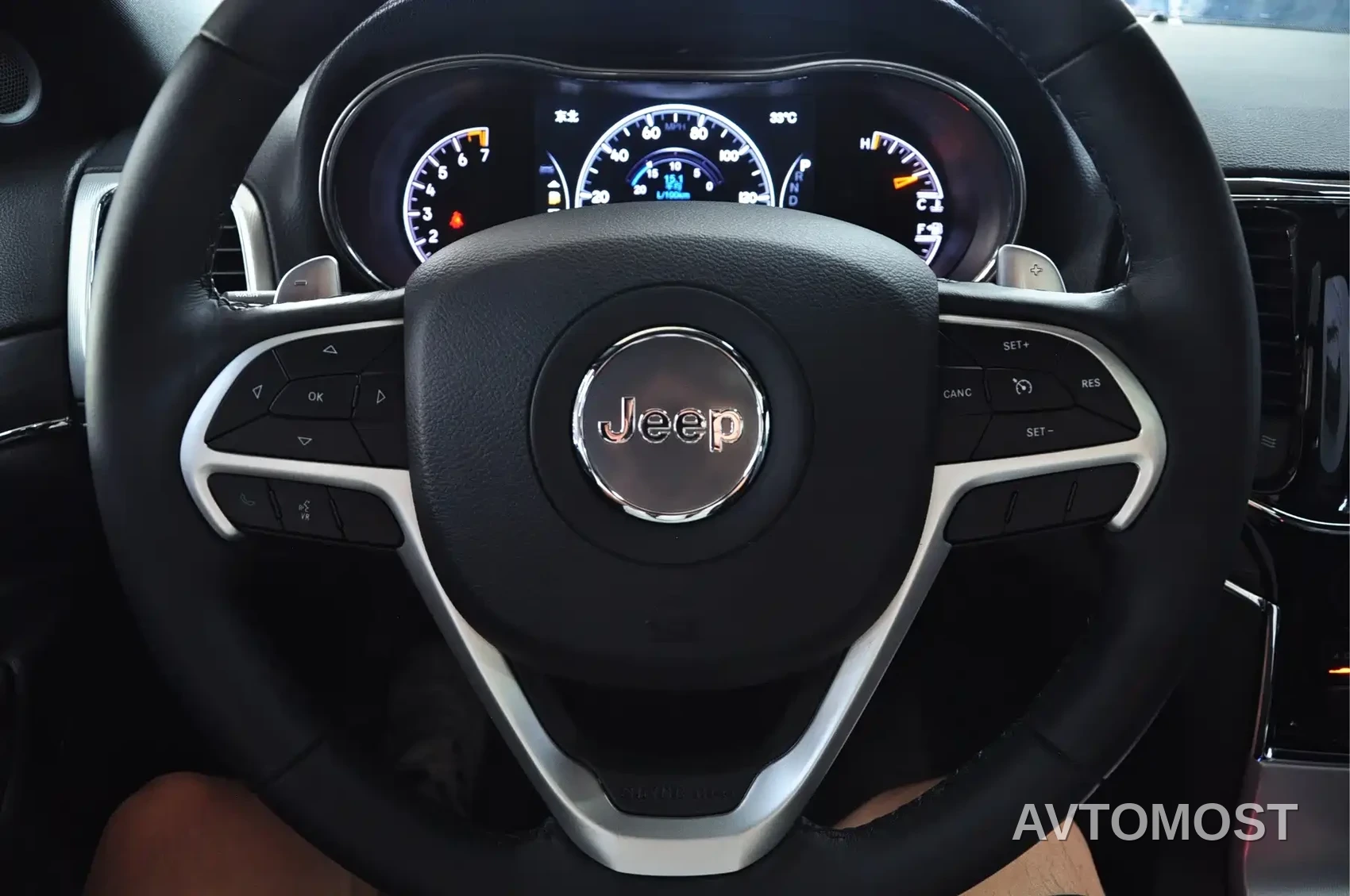 Jeep Grand Cherokee (Import) 2020 3.6L Elite Navigation Edition — фото 6