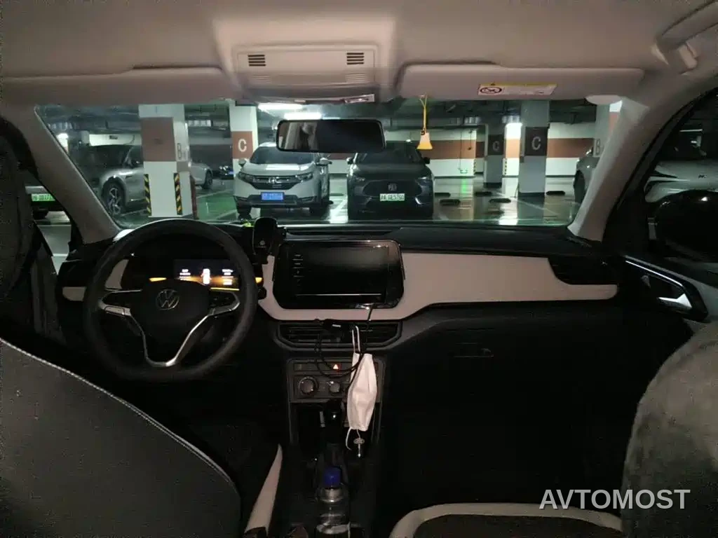 Volkswagen Tharu 2025 Model Rising Star 1.5L Advance Edition — фото 11
