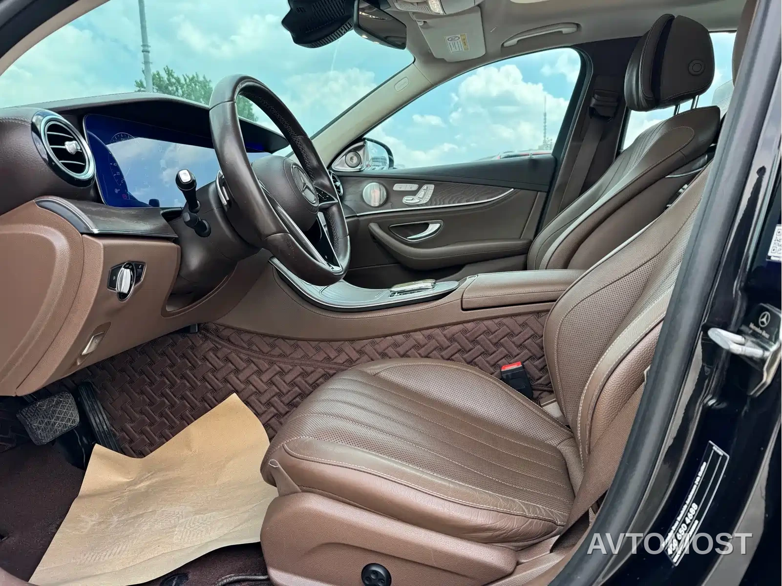 Mercedes-Benz E-Class 2021 E 300 L Premium — фото 7