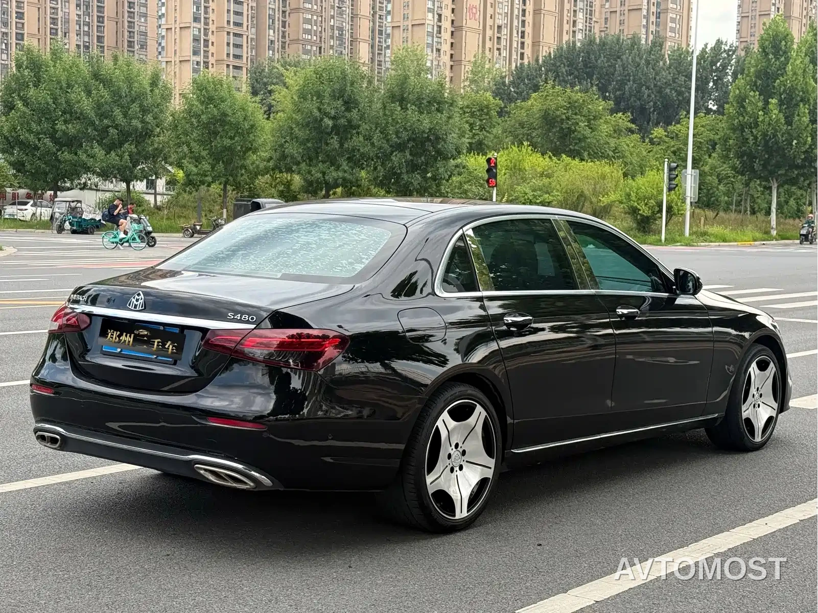 Mercedes-Benz E-Class 2021 E 300 L Premium — фото 19