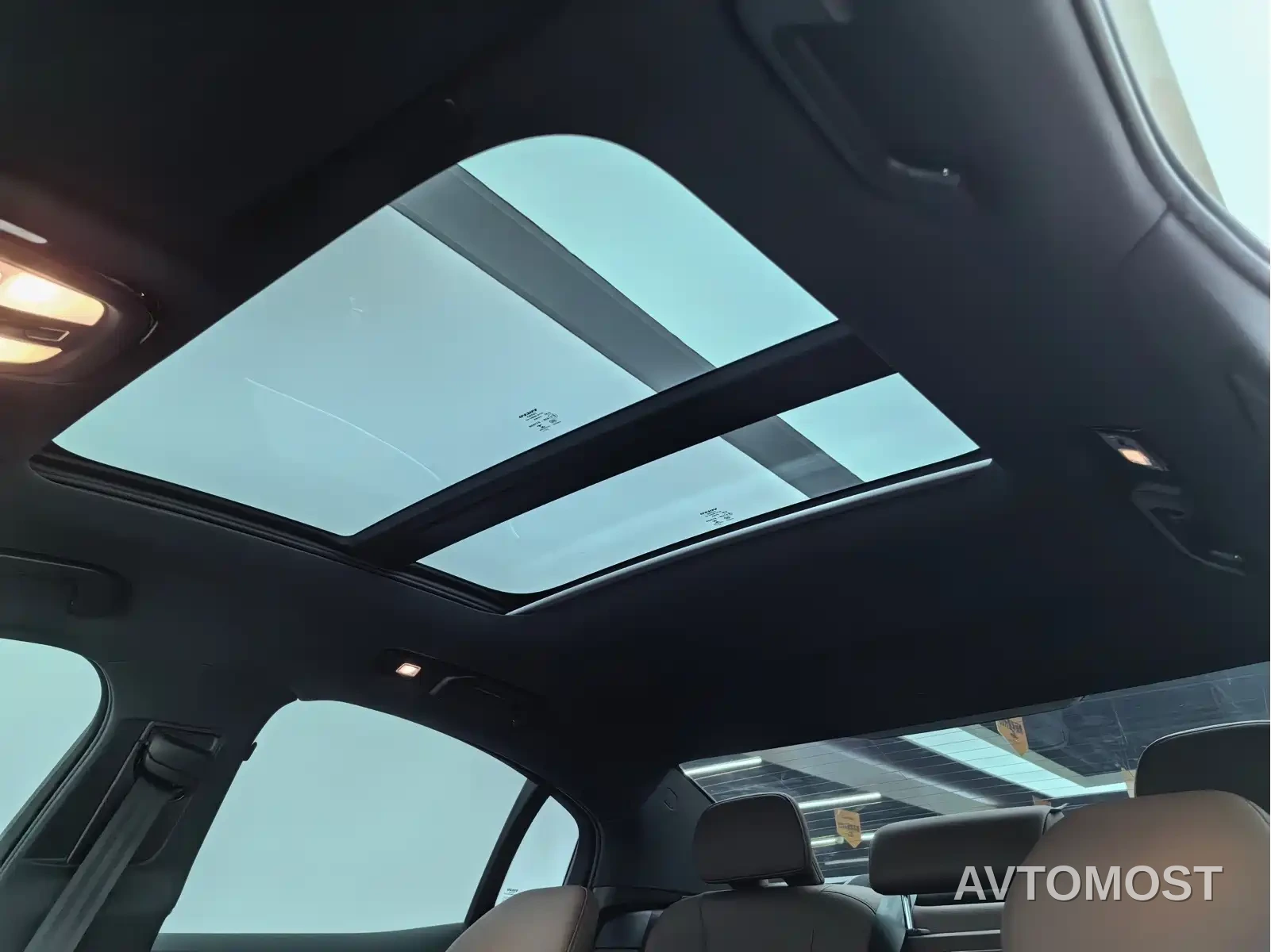 Volvo S60 2023 B4 Smart Comfort Luxury Edition — фото 15