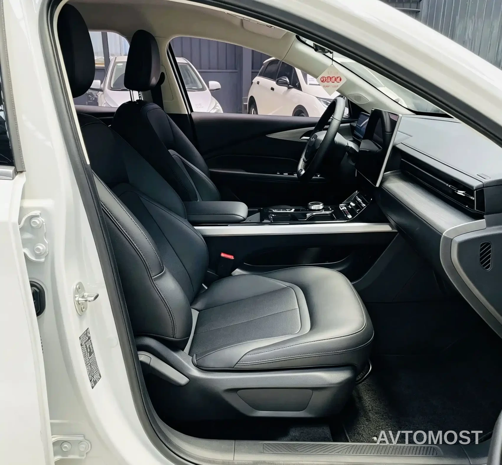 Wuling Xingguang 2024 Co-Creation Edition 150 Advanced — фото 10