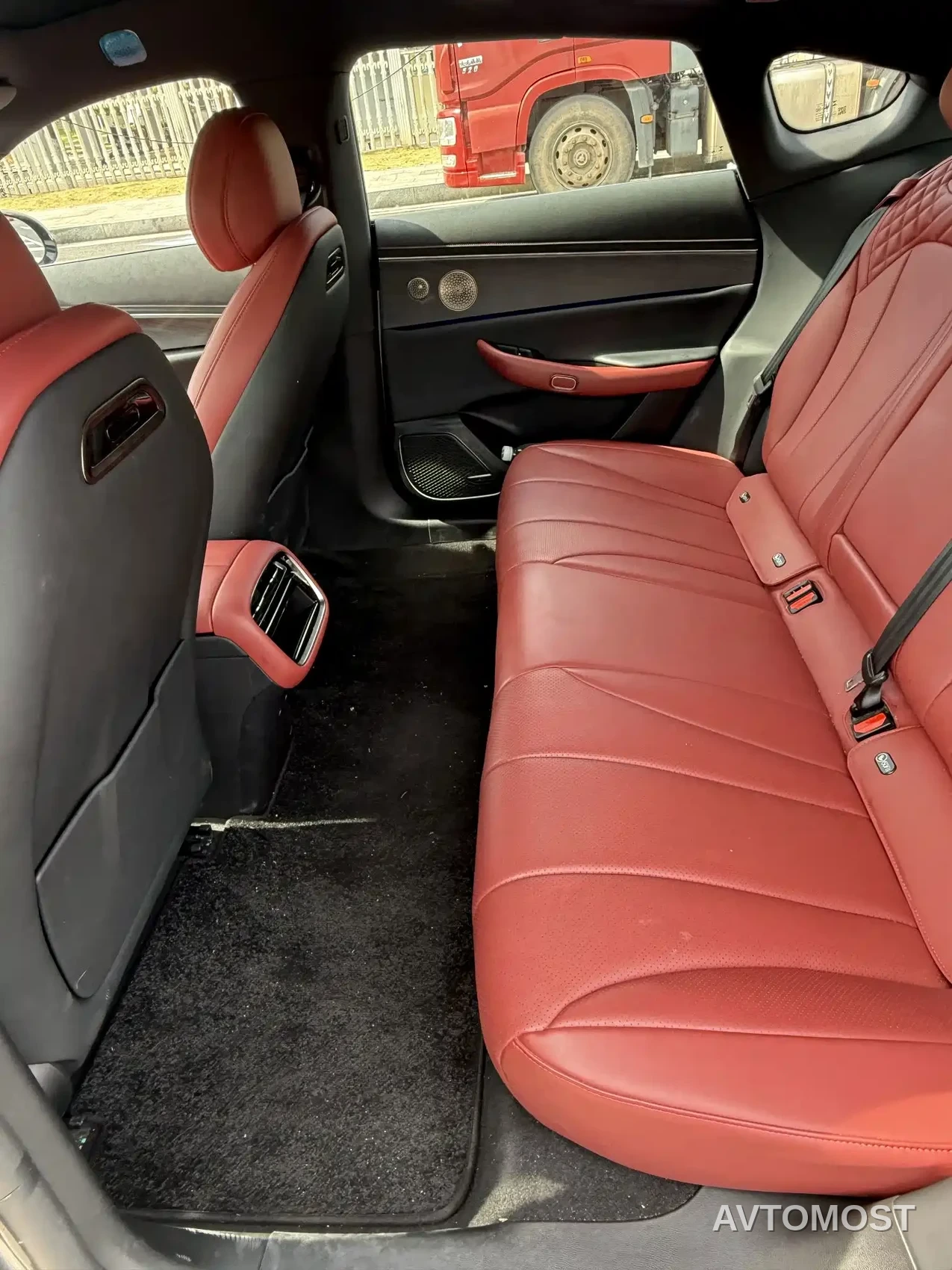 Exeed Exlantix ES 2025 Model Extended Range Plus Comfort Smart — фото 9