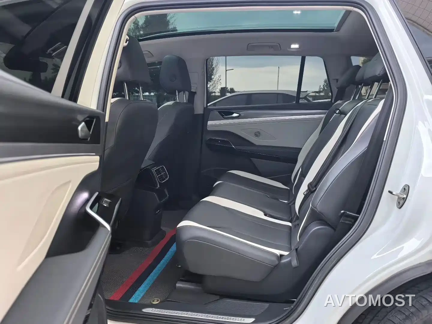 Volkswagen ID.6 CROZZ 2021 Long Range PURE+ Edition — фото 5