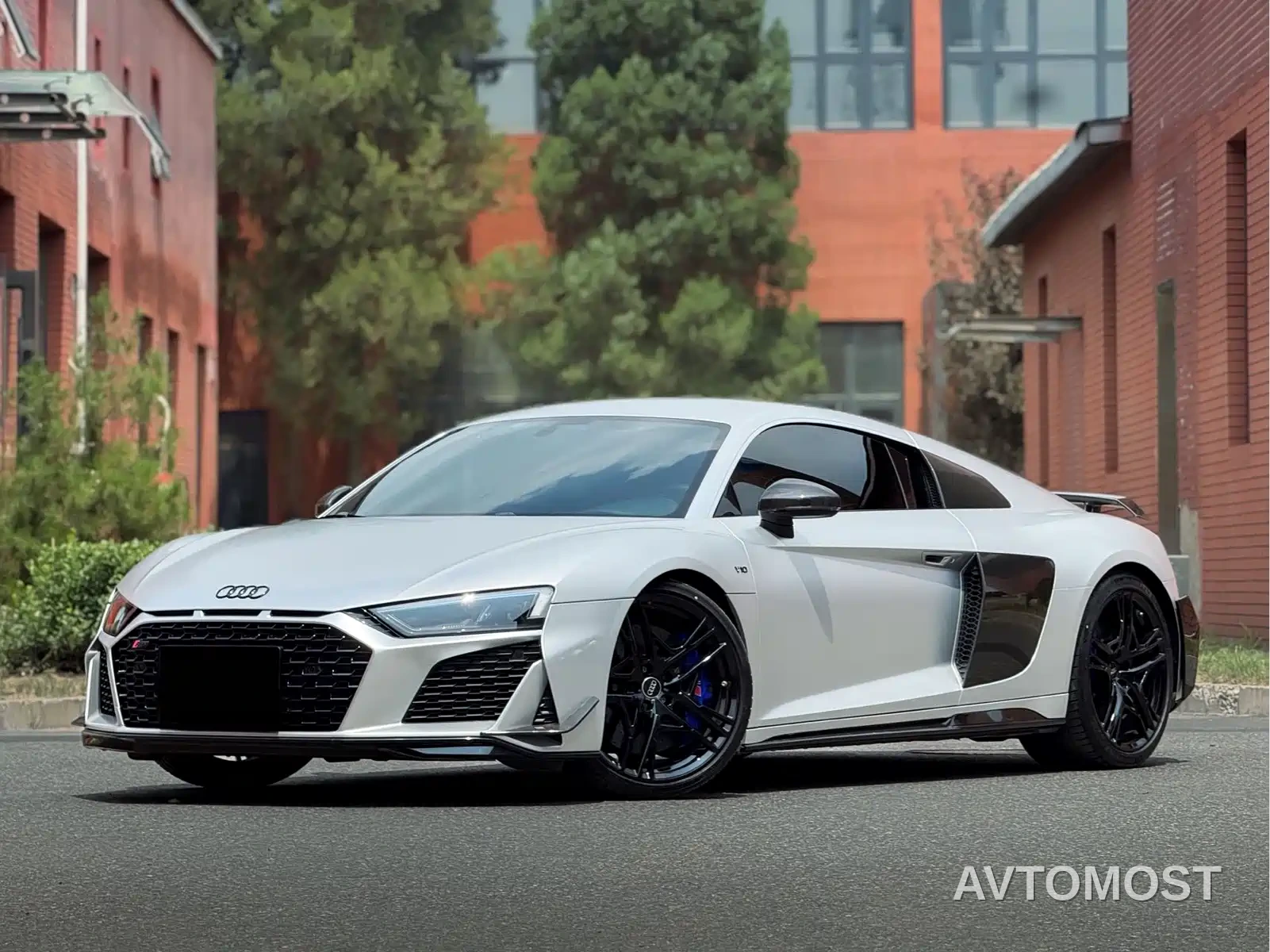 Audi R8 2022 V10 Coupe Performance — фото 1