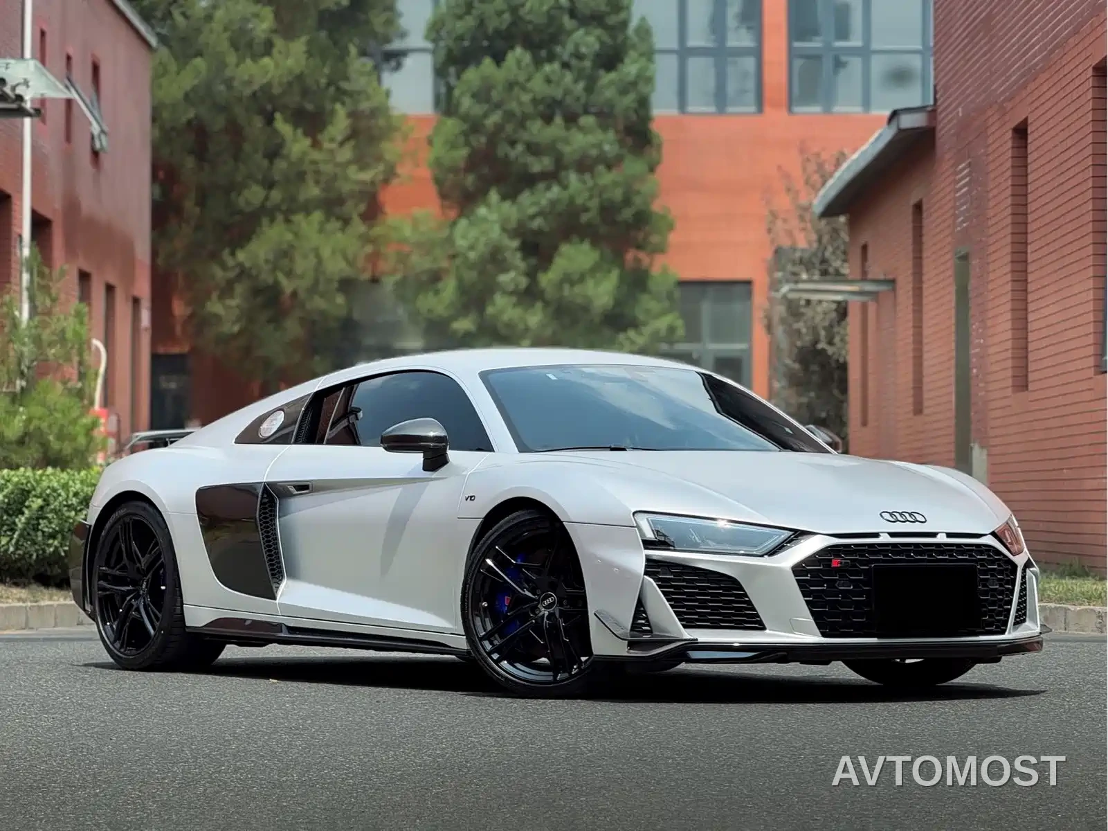 Audi R8 2022 V10 Coupe Performance — фото 3