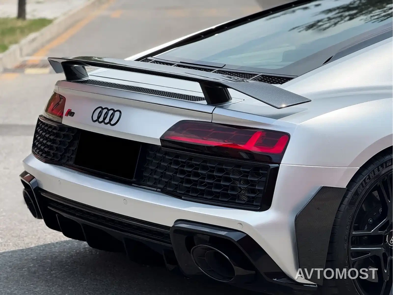 Audi R8 2022 V10 Coupe Performance — фото 12