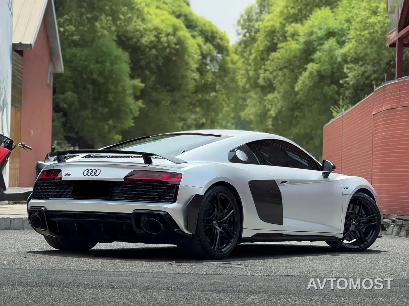 Audi R8 2022 V10 Coupe Performance — фото 15