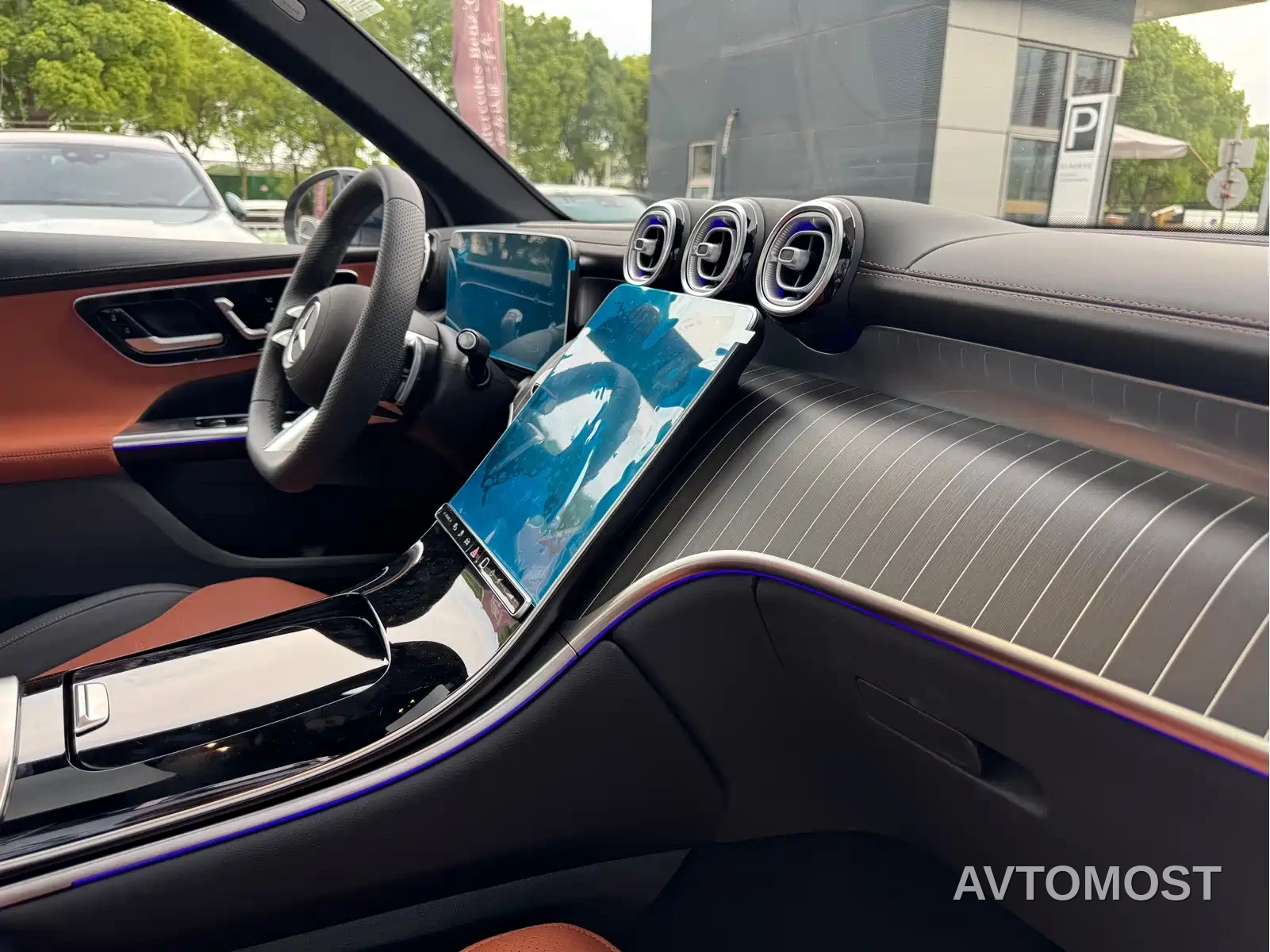 Mercedes-Benz GLC New Energy 2025 350 e L 4MATIC Collector's Edition — фото 12