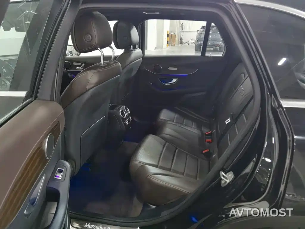 Mercedes-Benz GLC 2022 Facelift II GLC 260 L 4MATIC Luxury — фото 14