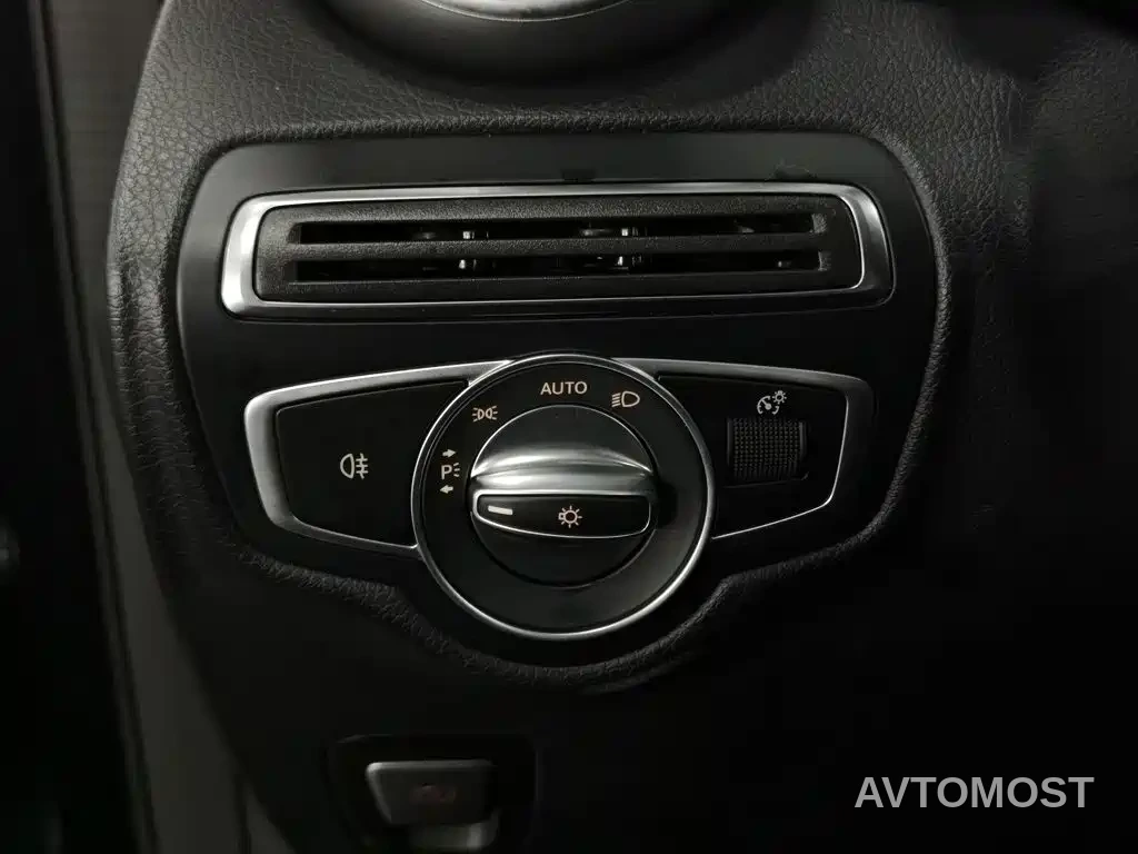 Mercedes-Benz GLC 2022 Facelift II GLC 260 L 4MATIC Luxury — фото 20