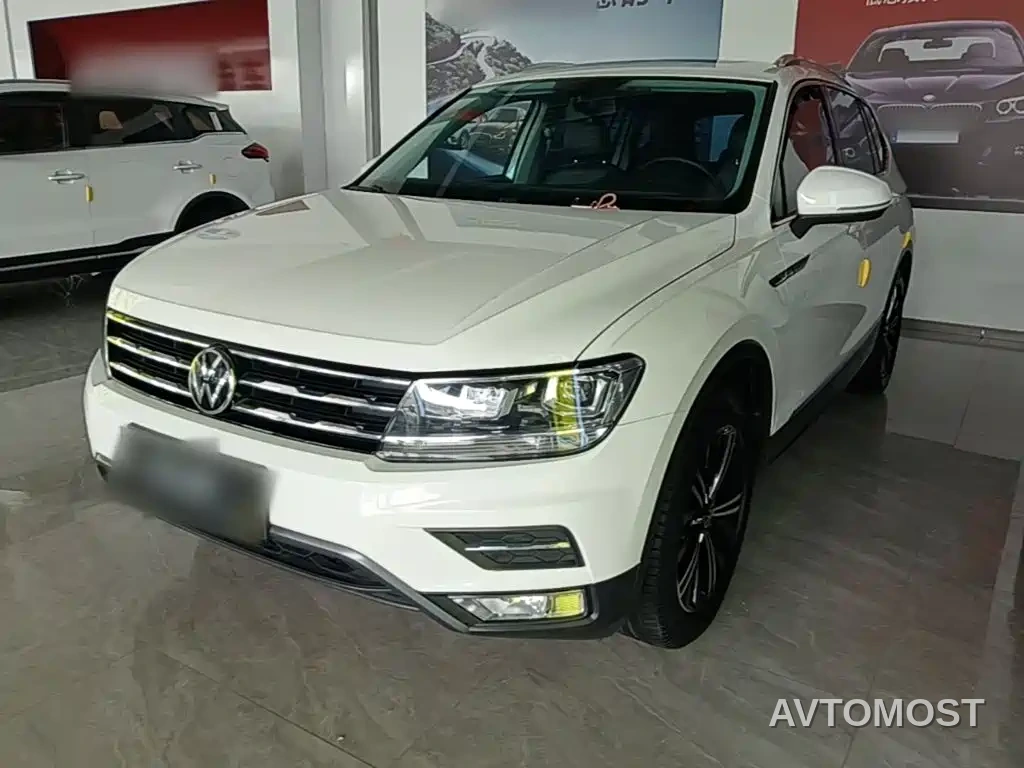 Volkswagen Tiguan L 2021 330TSI Automatic 2WD Smart — фото 2