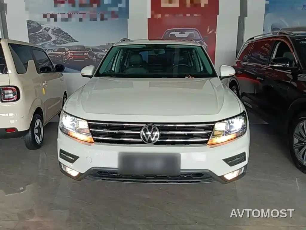 Volkswagen Tiguan L 2021 330TSI Automatic 2WD Smart — фото 3
