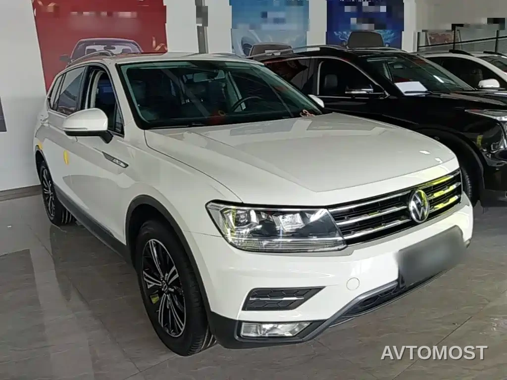 Volkswagen Tiguan L 2021 330TSI Automatic 2WD Smart — фото 4