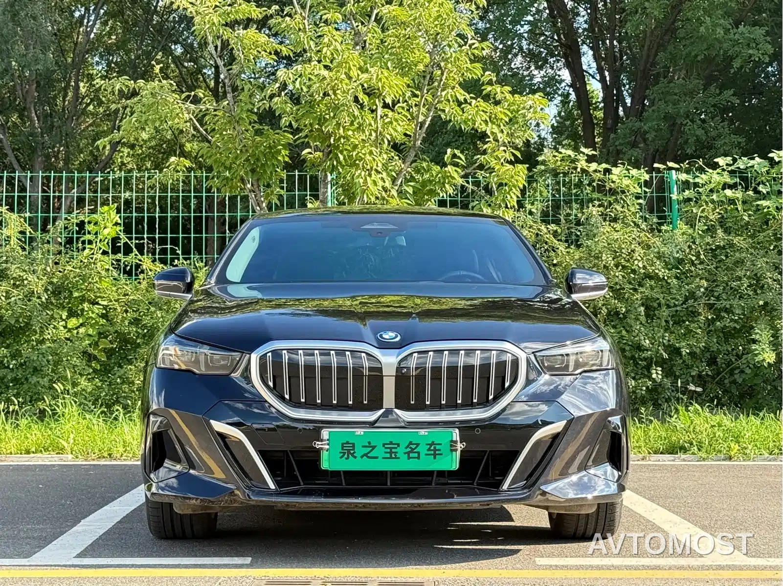 BMW i5 2024 eDrive 35L Premium Model M Sport Package — фото 2