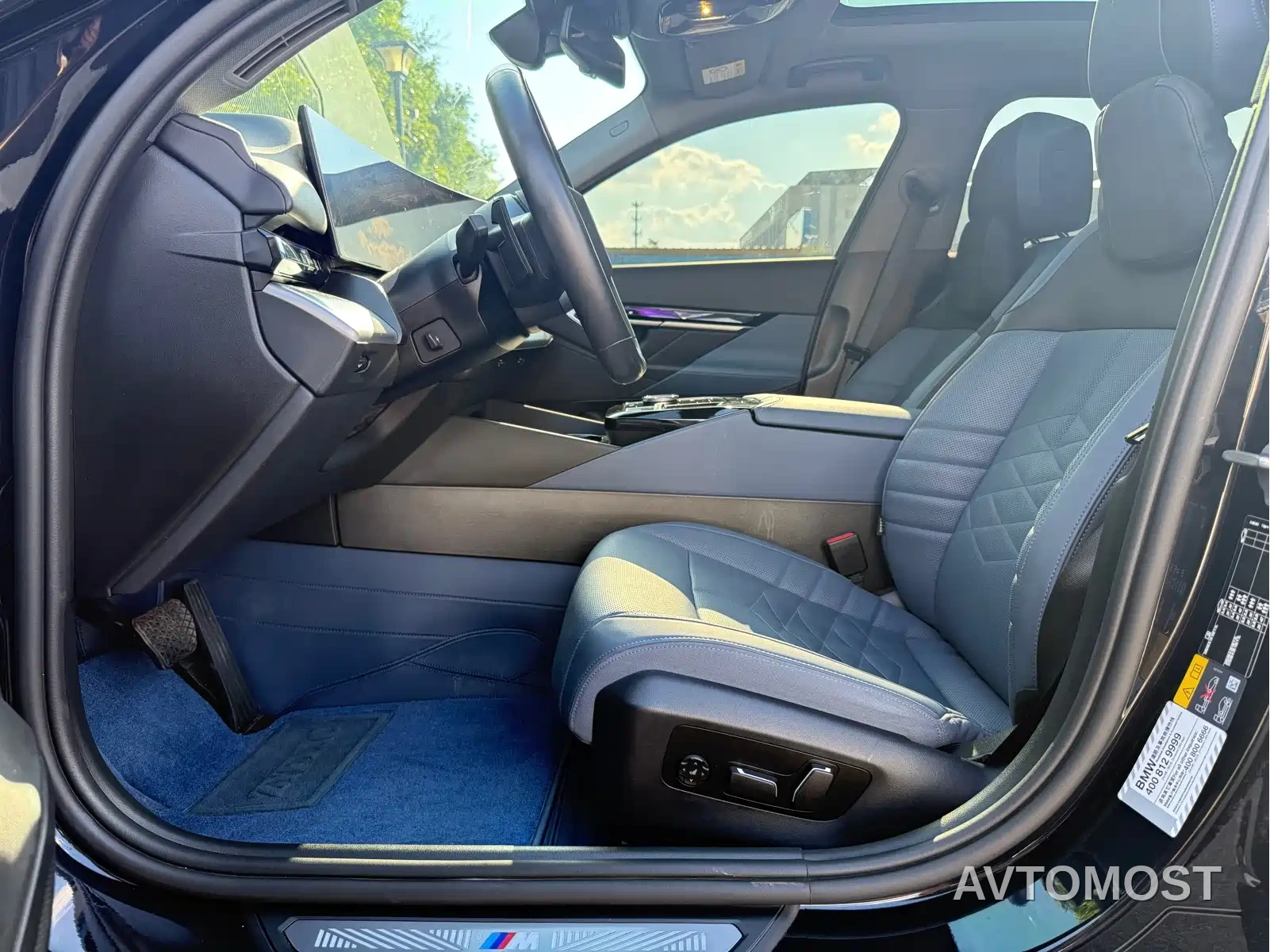 BMW i5 2024 eDrive 35L Premium Model M Sport Package — фото 9