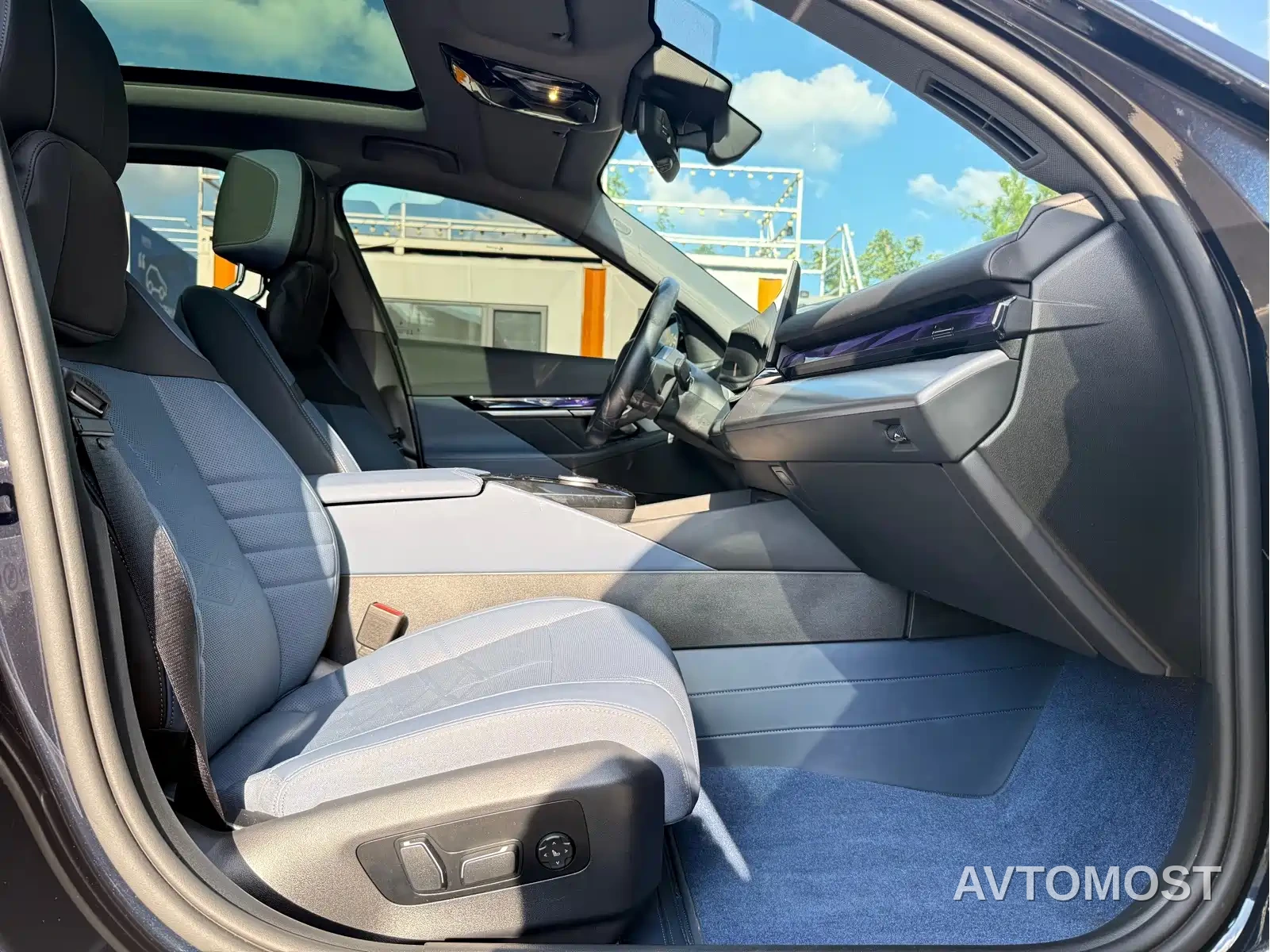 BMW i5 2024 eDrive 35L Premium Model M Sport Package — фото 12