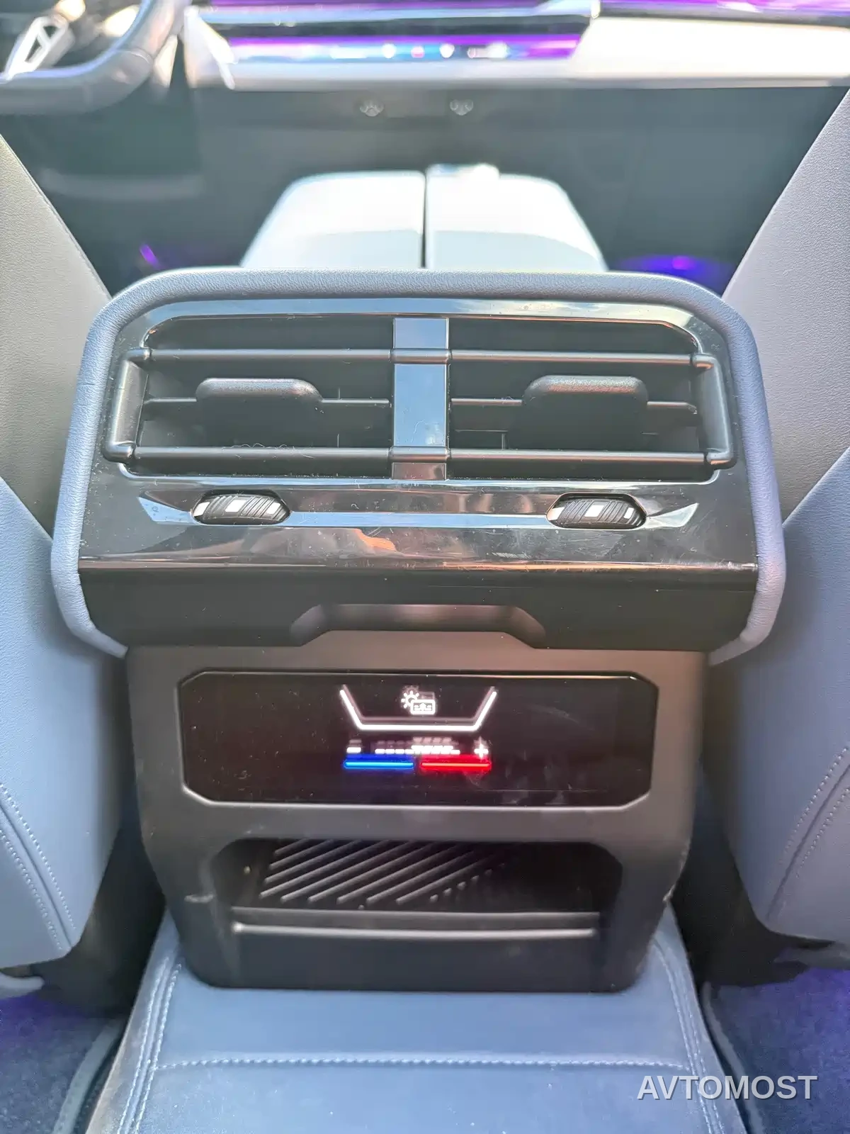 BMW i5 2024 eDrive 35L Premium Model M Sport Package — фото 18