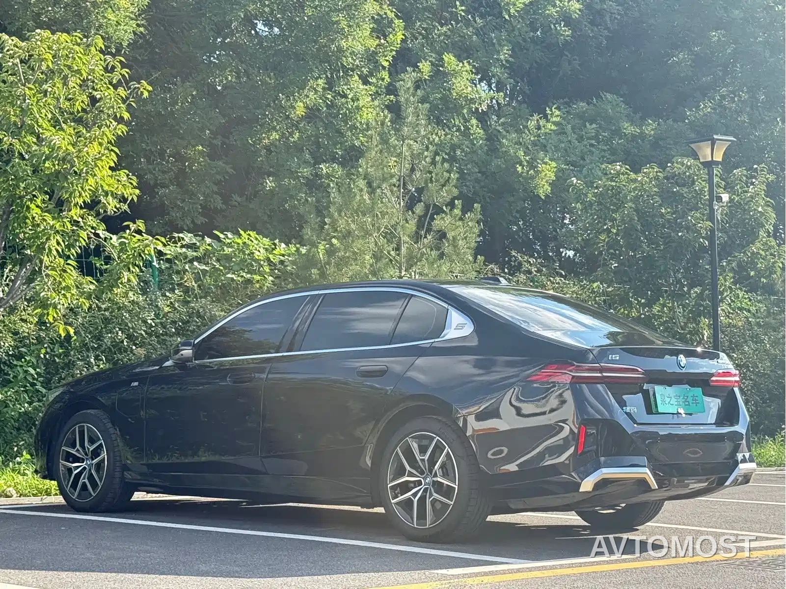 BMW i5 2024 eDrive 35L Premium Model M Sport Package — фото 21