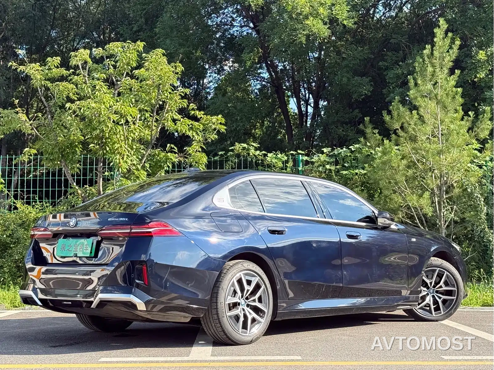 BMW i5 2024 eDrive 35L Premium Model M Sport Package — фото 22