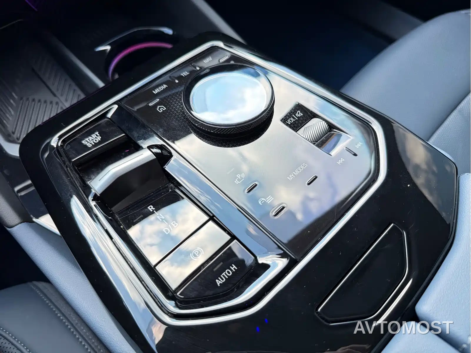 BMW i5 2024 eDrive 35L Premium Model M Sport Package — фото 24