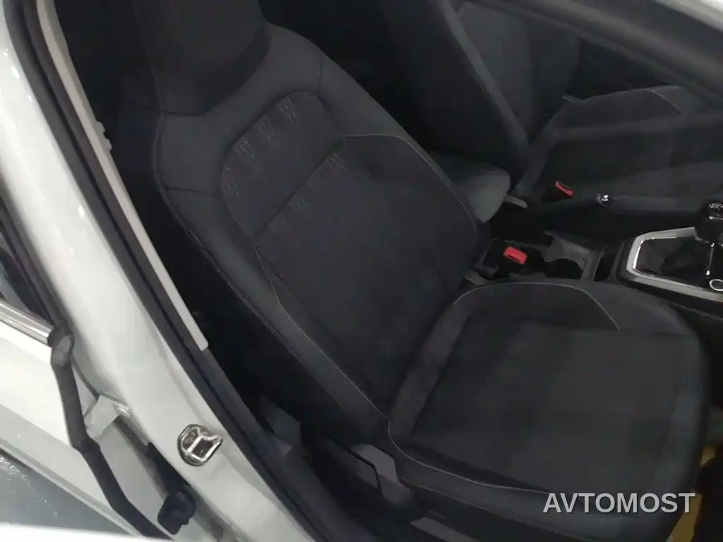 Volkswagen T-Cross 2023 300TSI DSG Comfort Edition — фото 24