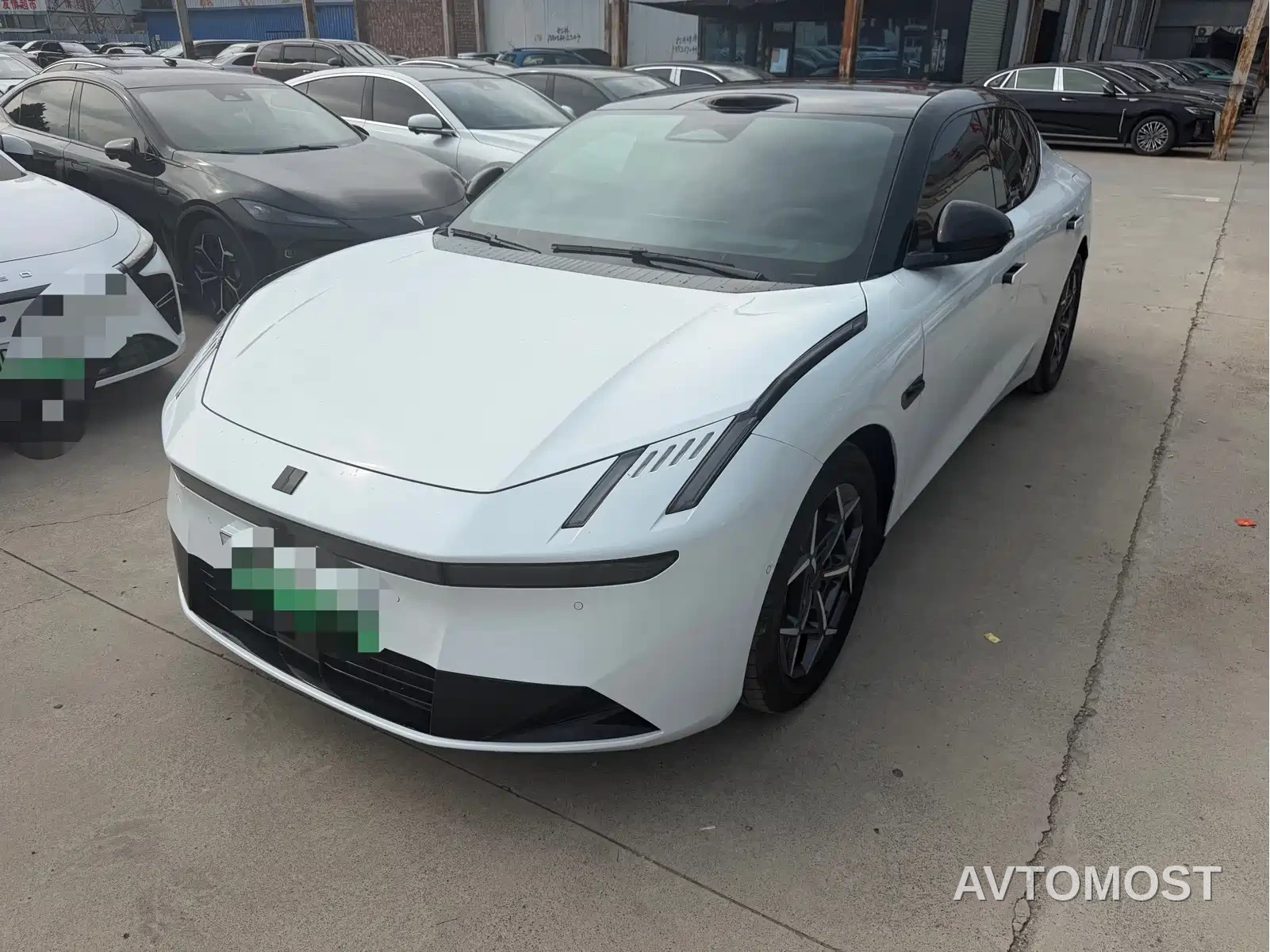 Lynk & Co 10 EM-P 2025 Model 120 AWD Halo — фото 1