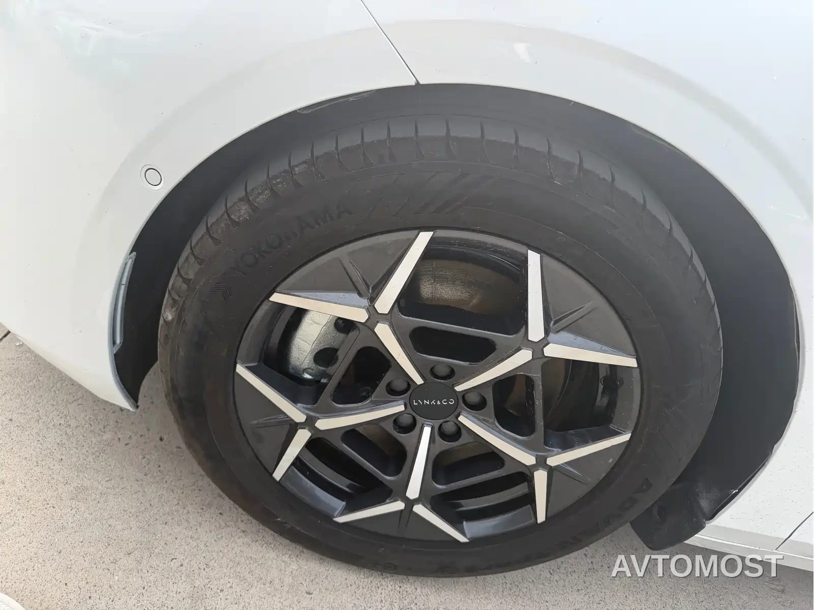 Lynk & Co 10 EM-P 2025 Model 120 AWD Halo — фото 5