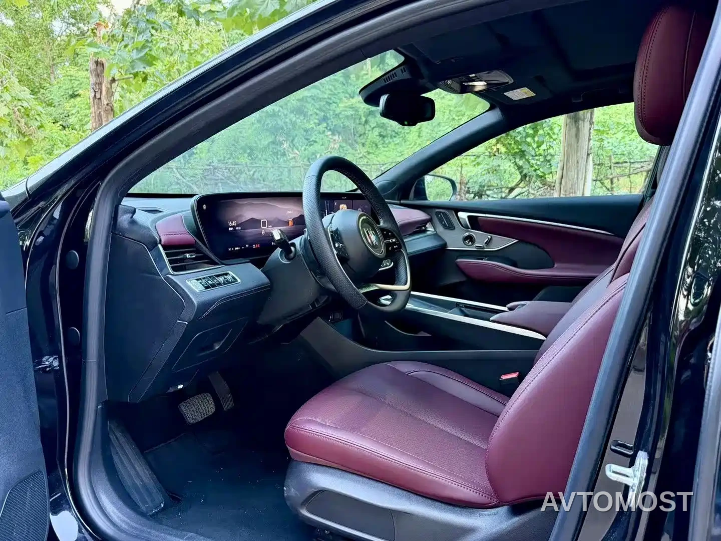 Buick LaCrosse 2026 Model 28T Platinum Edition — фото 4